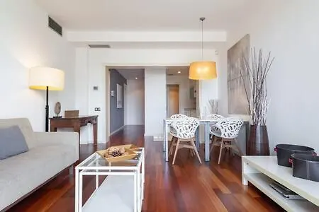 Wonderful 2-bd With Balcony Plaza Cataluna Daire