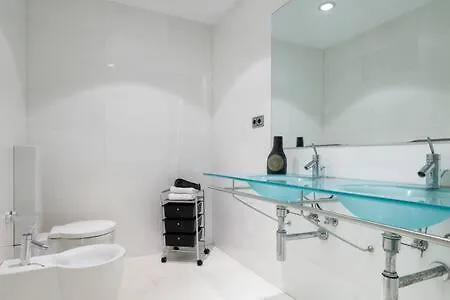 Wonderful 2-bd With Balcony Plaza Cataluna Barcelona